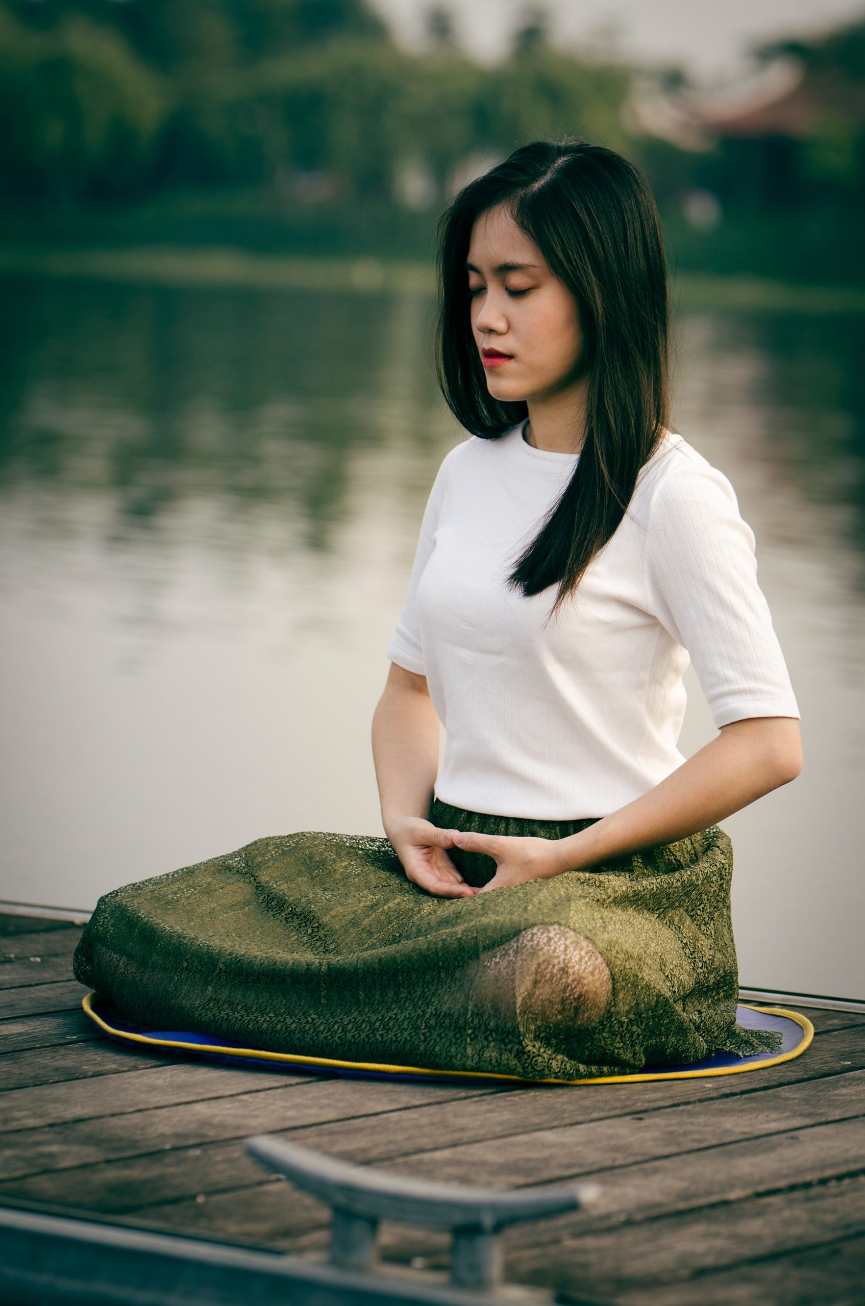 woman-meditation-water woman-meditation-water